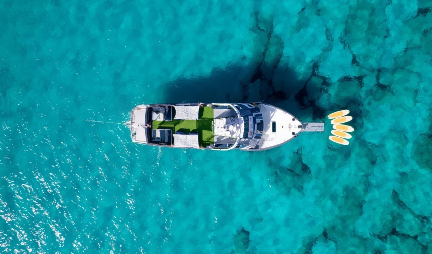 Theboat